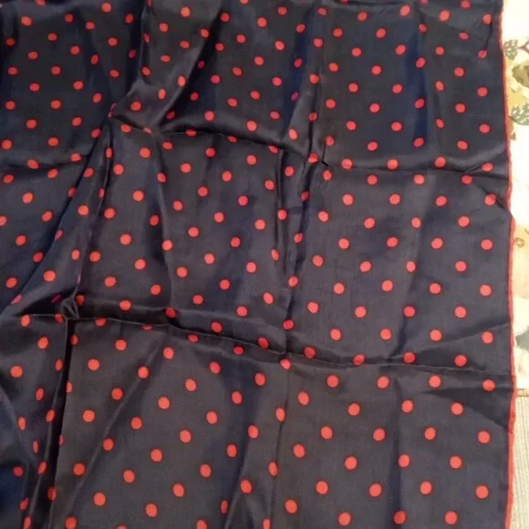 Vintage Silk Scarfs Japan - Givenchy red National Western Denver print - Picture 5 of 7